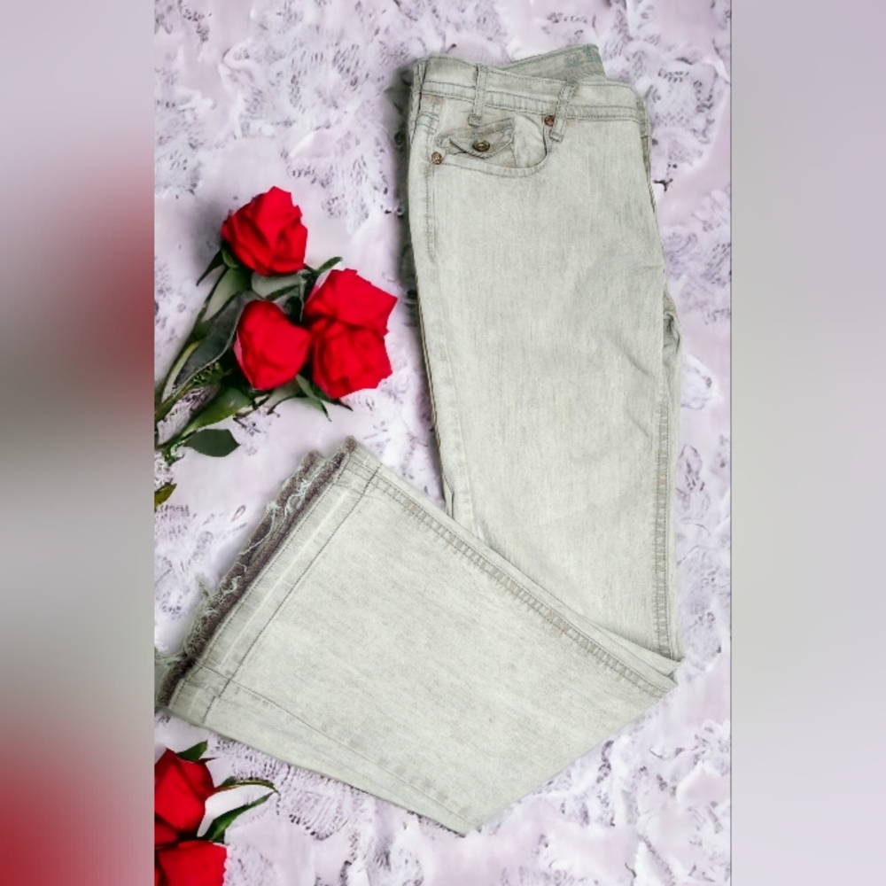Vintage Nine Point Eight Washed Out Mid Rise Flare Jeans Size 15 Jrs.